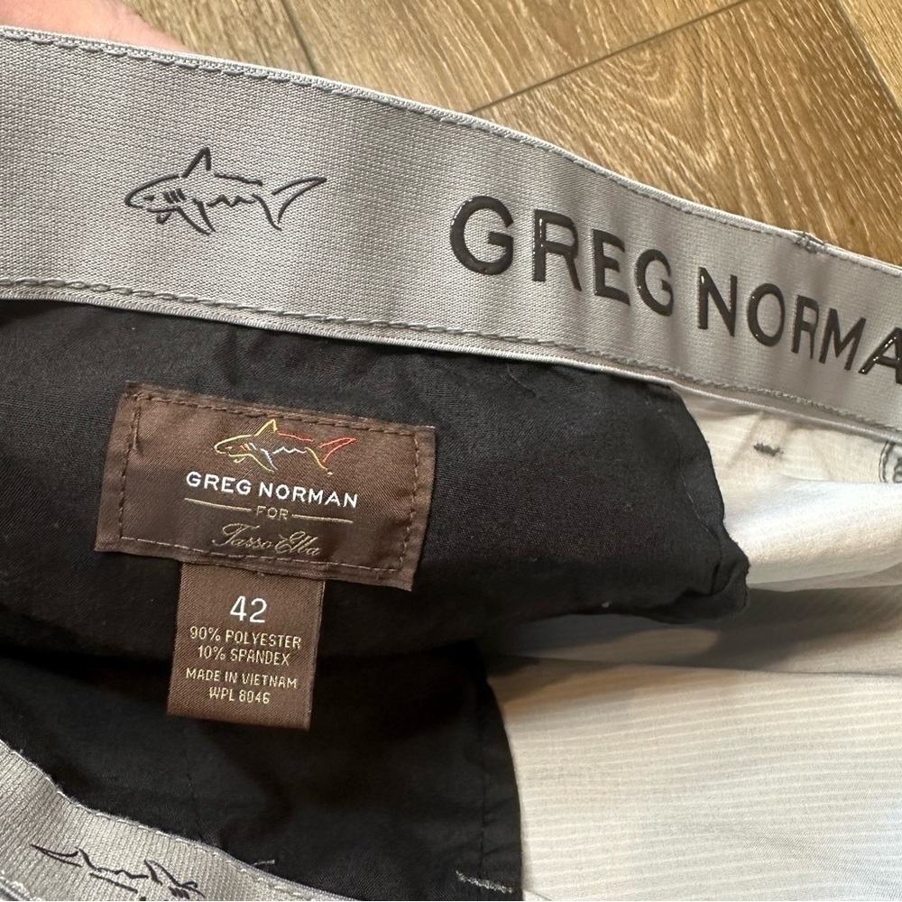 Greg Norman Shorts Gray Ombré Stripes - Picture 7 of 8